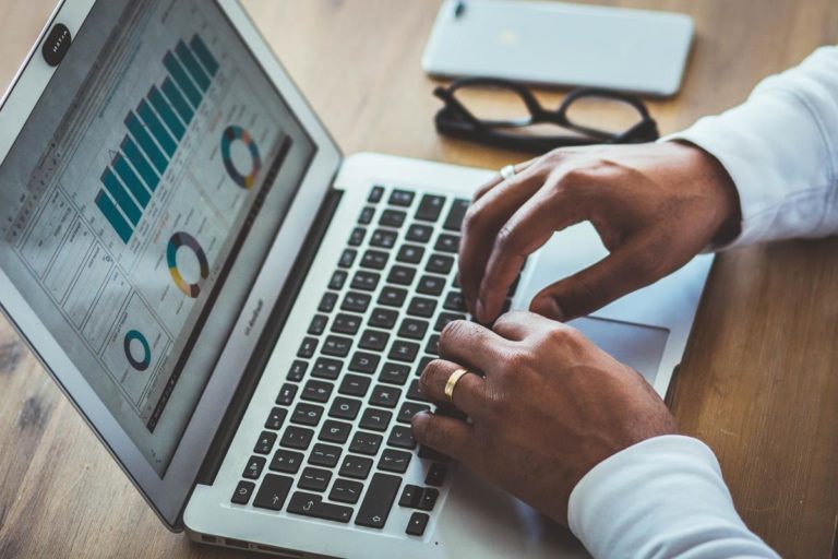 Szukasz profesjonalnej porady w zakresie marketingu internetowego? Przeczytaj to!