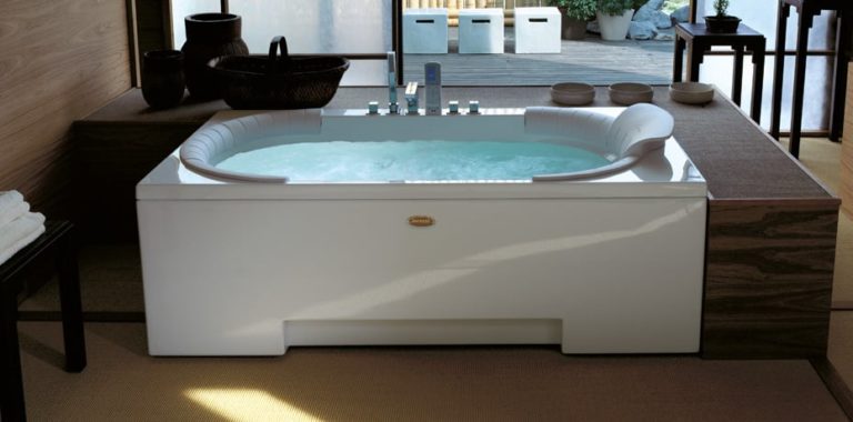 Wygodne wanny z hydromasażem jacuzzi